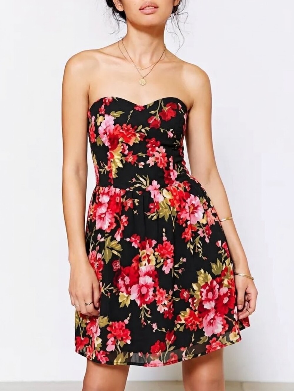 ​Kimchi Blue Floral Strapless Dress Red Black XS Mini